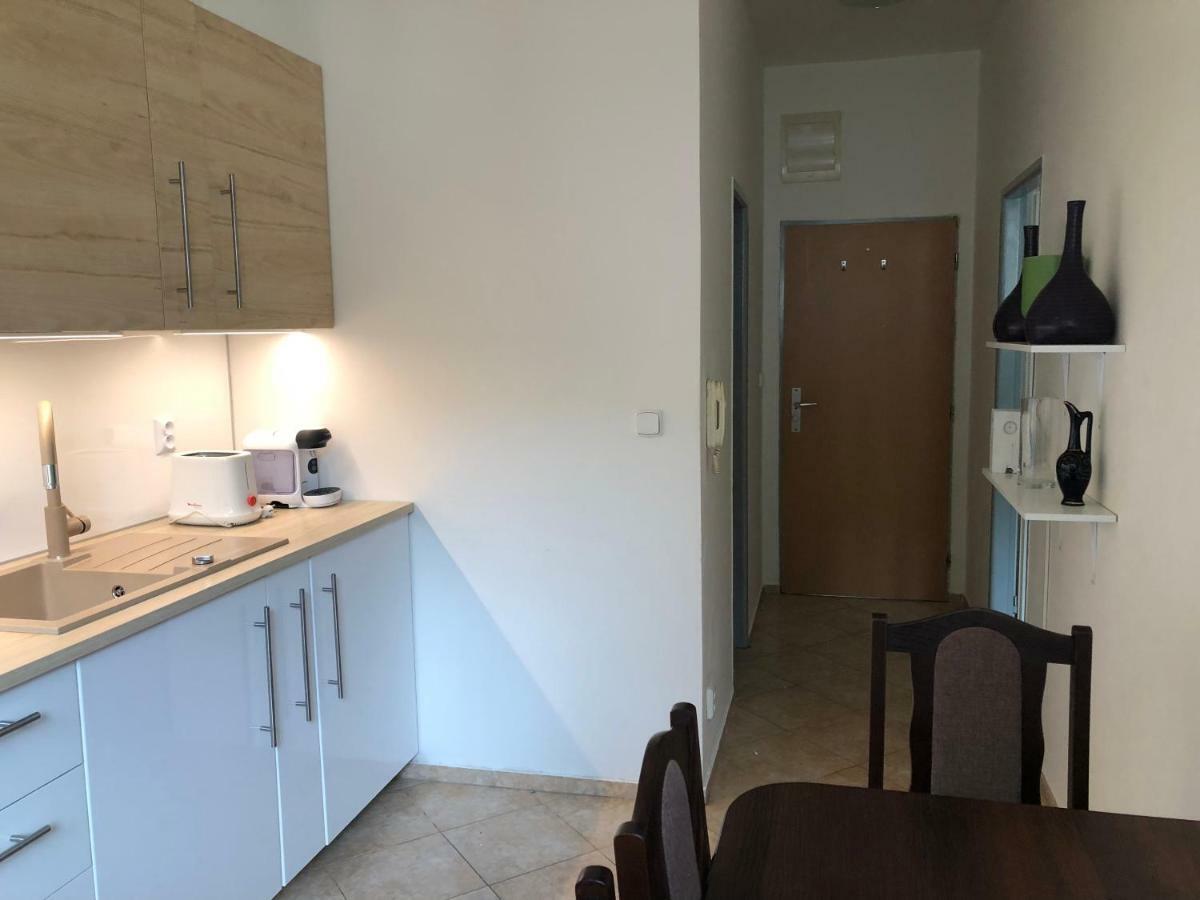 Moonstreet Apartments บราติสลาวา ภายนอก รูปภาพ
