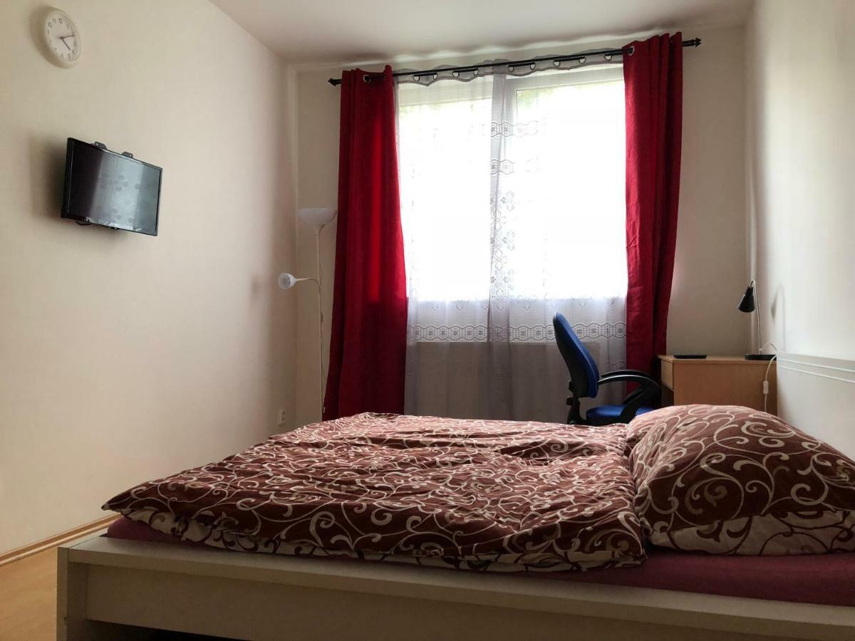 Moonstreet Apartments บราติสลาวา ภายนอก รูปภาพ
